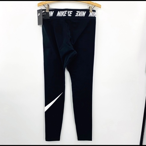 Nike Pants - Nike High Waisted ‘Black/White’ Leggings Woman’s Size Medium